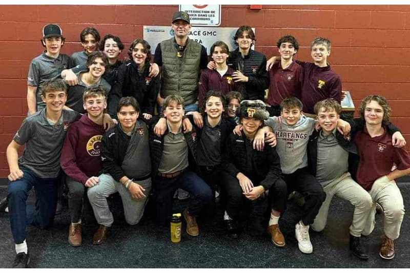 Carey Price fait une visite surprise aux Harfangs M15AAA du Triolet de Sherbrooke